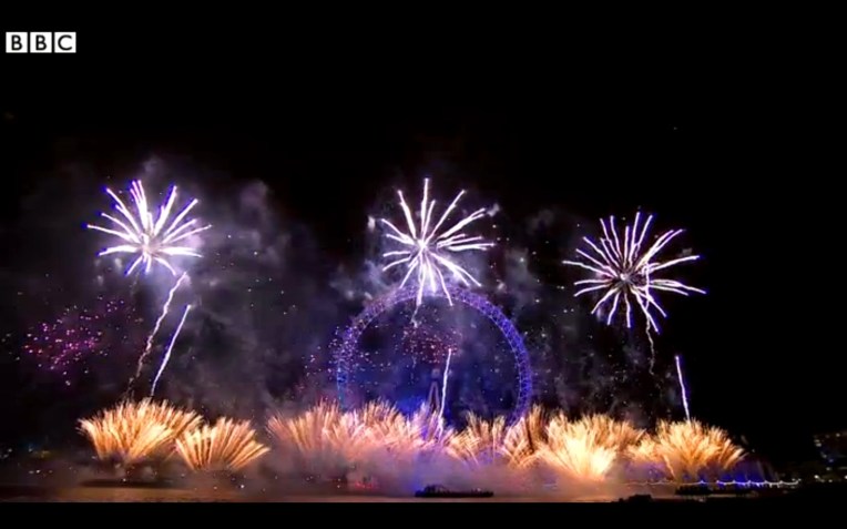 London NYE fireworks 2013-1a