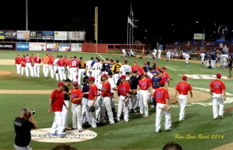 final-stars-game-handshakes-w