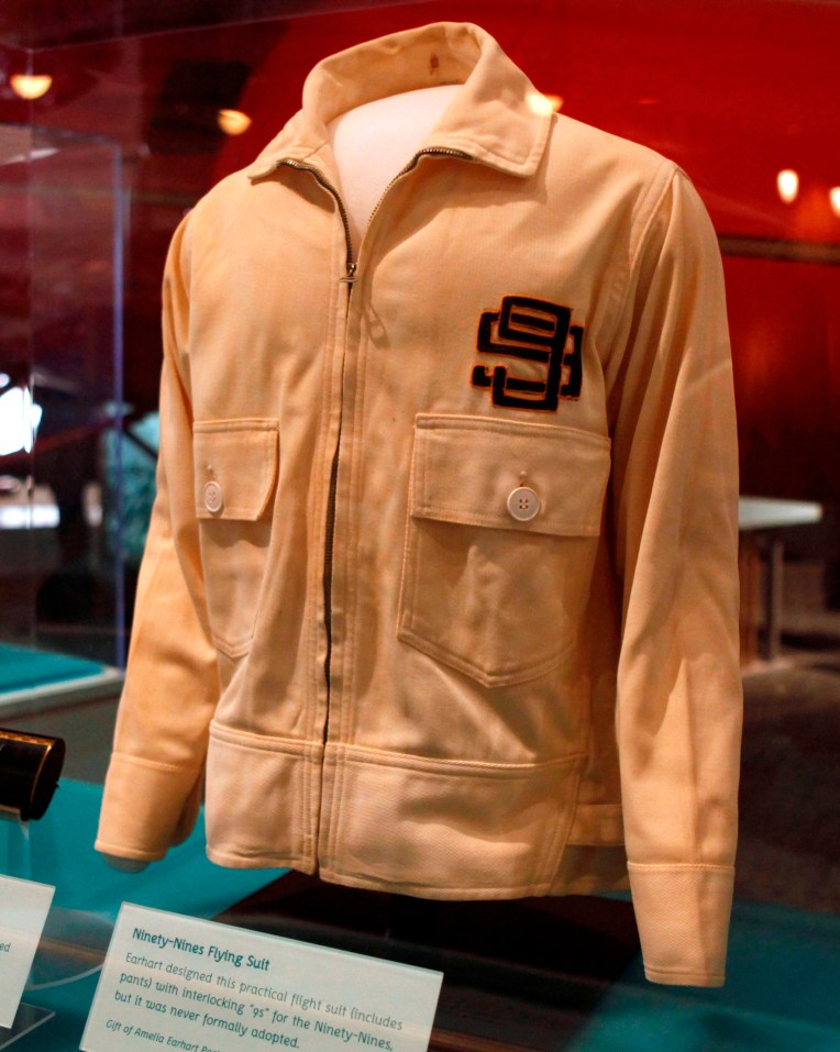 Amelia Earhart fashion magazine page5 a