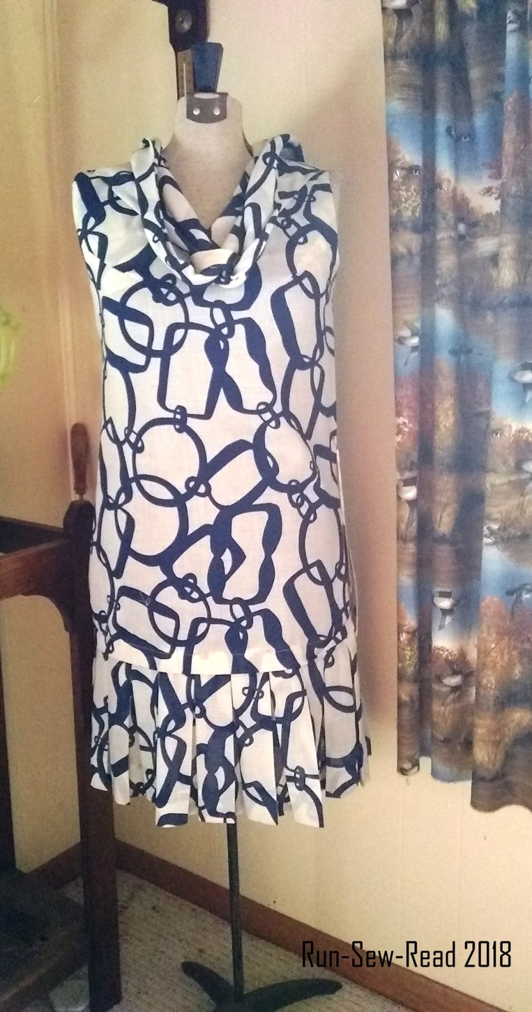 Dress with long collar tie to the back RSR