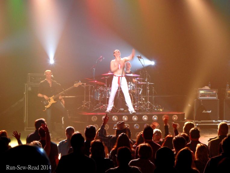 Queen Gary Mullen tribute
